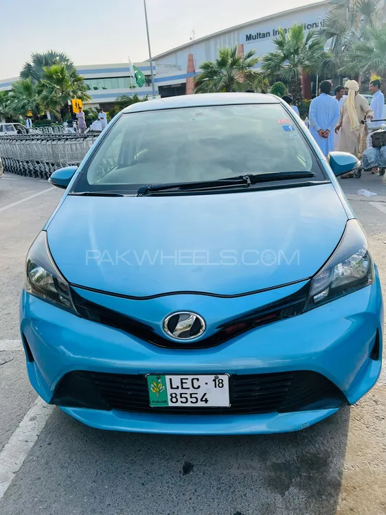 Toyota Vitz 2018 for Sale in Multan Image-1
