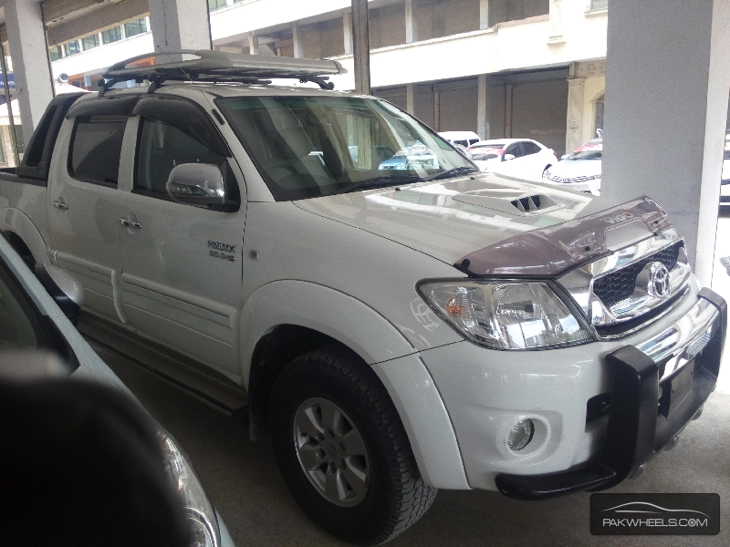 Toyota Hilux 2011 for Sale in Rawalpindi Image-1