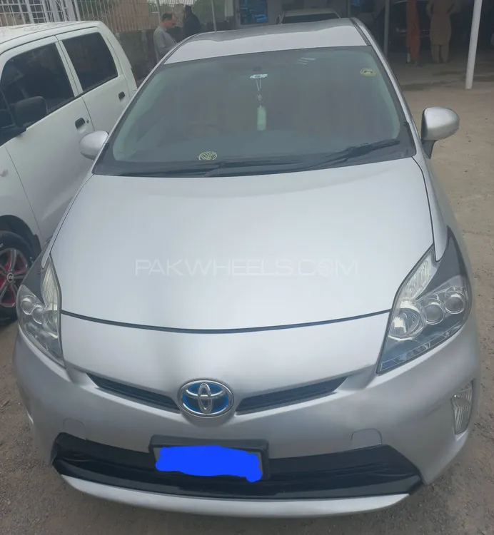 Toyota Prius 2011 for Sale in Peshawar Image-1