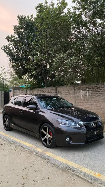 Lexus CT200h 2013 for Sale in Attock Image-1