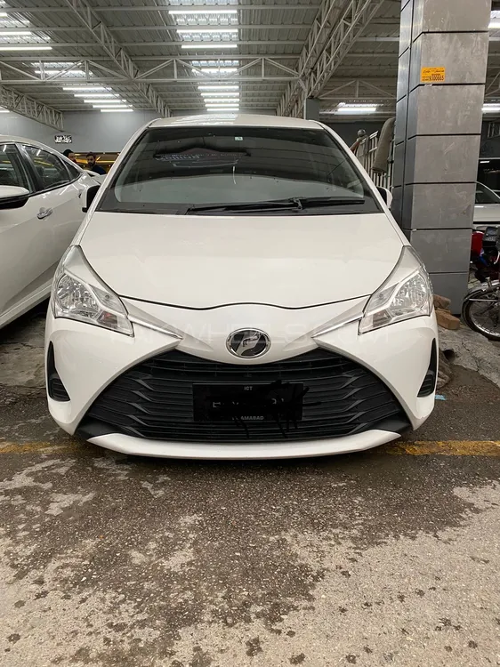 Toyota Vitz 2017 for Sale in Peshawar Image-1