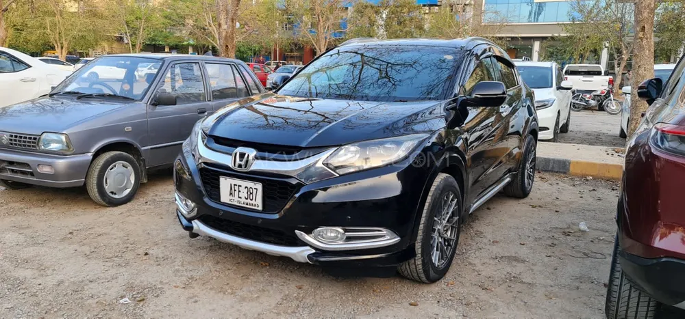 Honda Vezel 2015 for Sale in Faisalabad Image-1