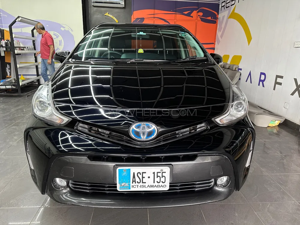 Toyota Prius Alpha 2015 for Sale in Islamabad Image-1