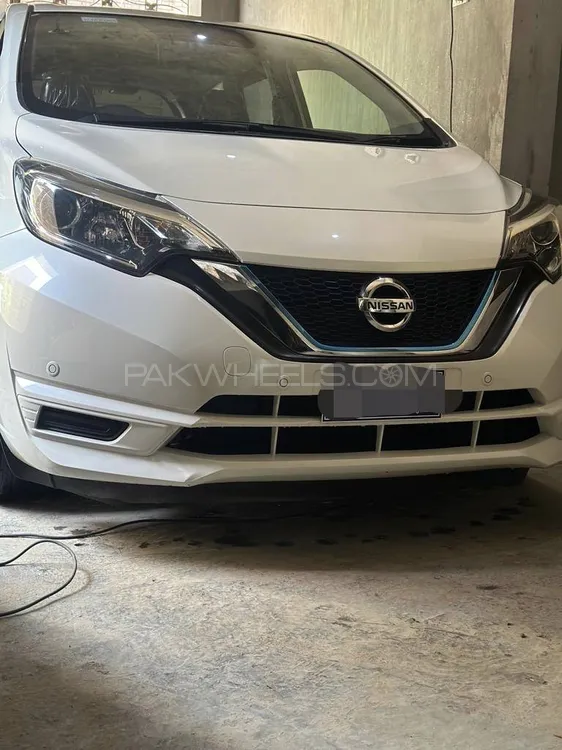 Nissan Note 2018 for Sale in Gujranwala Image-1