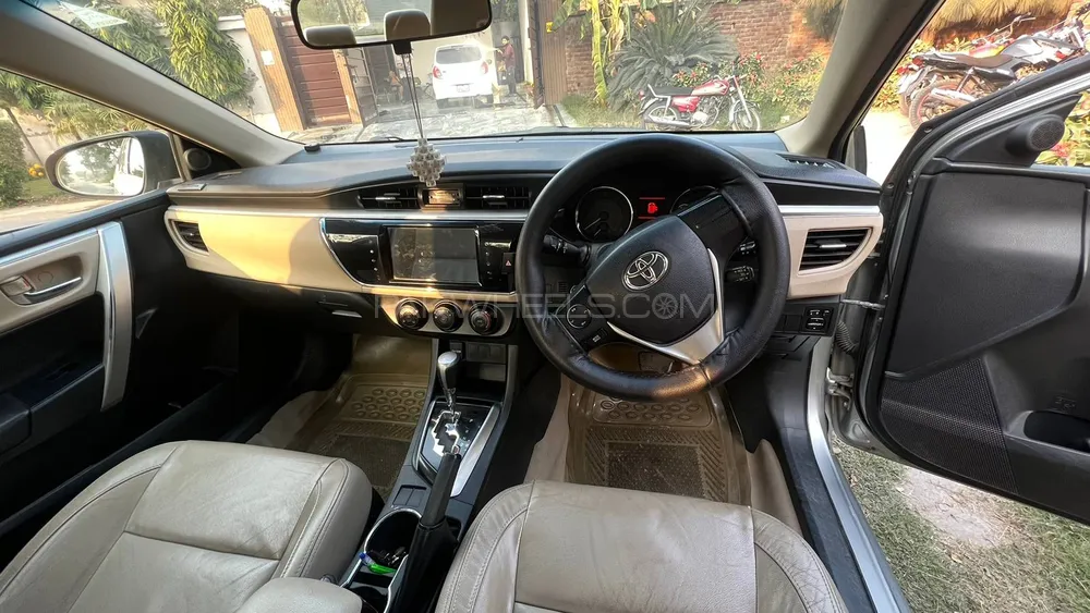 Toyota Corolla 2016 for Sale in Lahore Image-1