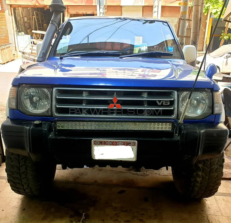 Mitsubishi Pajero 1995 for Sale in Karachi Image-1