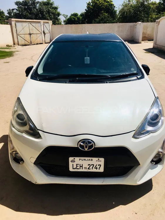 Toyota Aqua 2016 for Sale in Multan Image-1