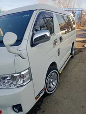 Toyota Hiace TRH 214 2017 for Sale