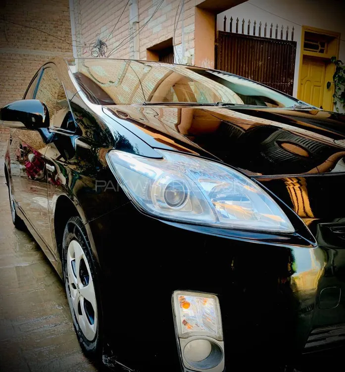 Toyota Prius 2010 for Sale in Peshawar Image-1