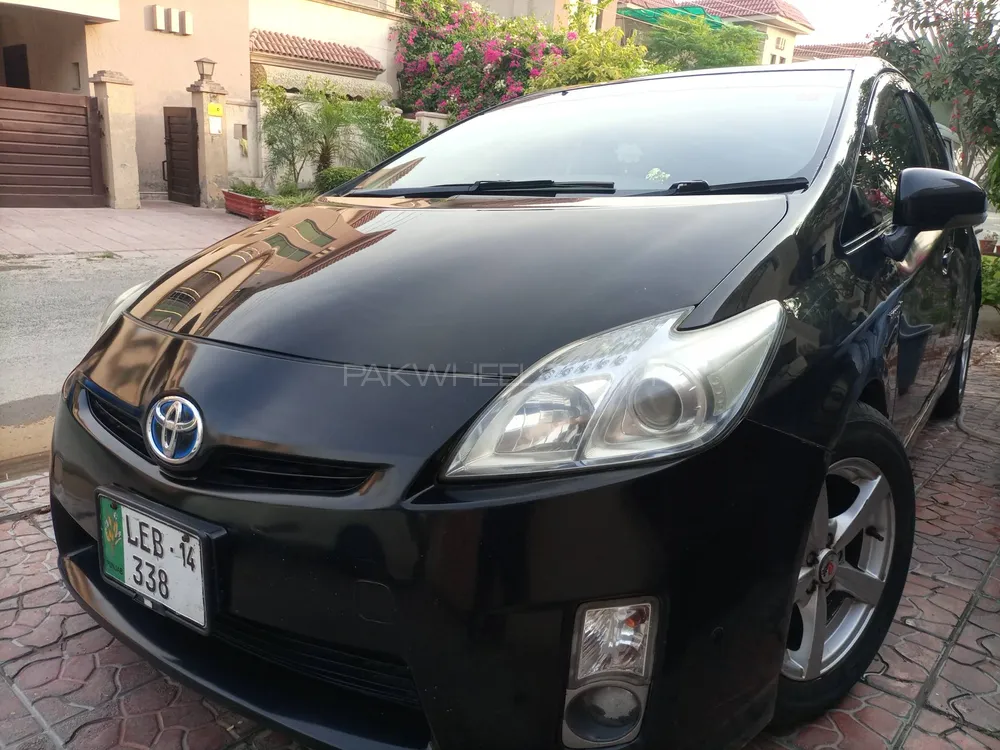 Toyota Prius 2010 for Sale in Lahore Image-1