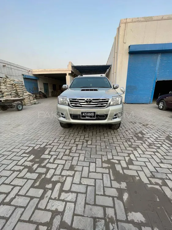 Toyota Hilux 2010 for Sale in Sheikhupura Image-1