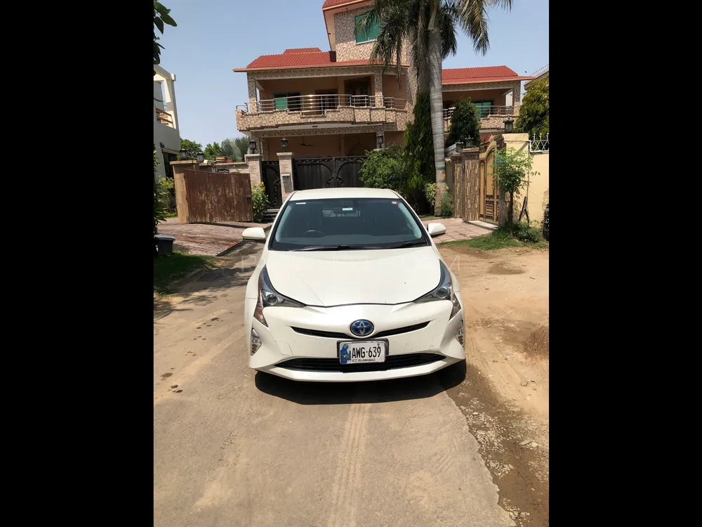 Toyota Prius 2017 for Sale in Jhelum Image-1
