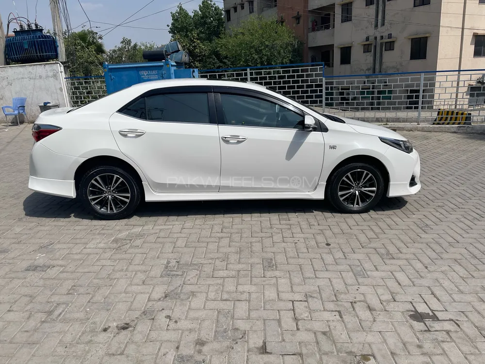 Toyota Corolla 2021 for Sale in Islamabad Image-1