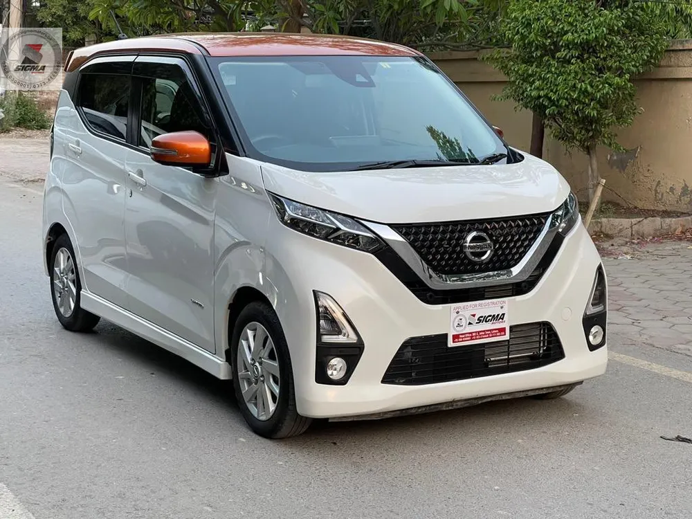 Nissan Dayz Highway Star 2020 for Sale in Lahore Image-1