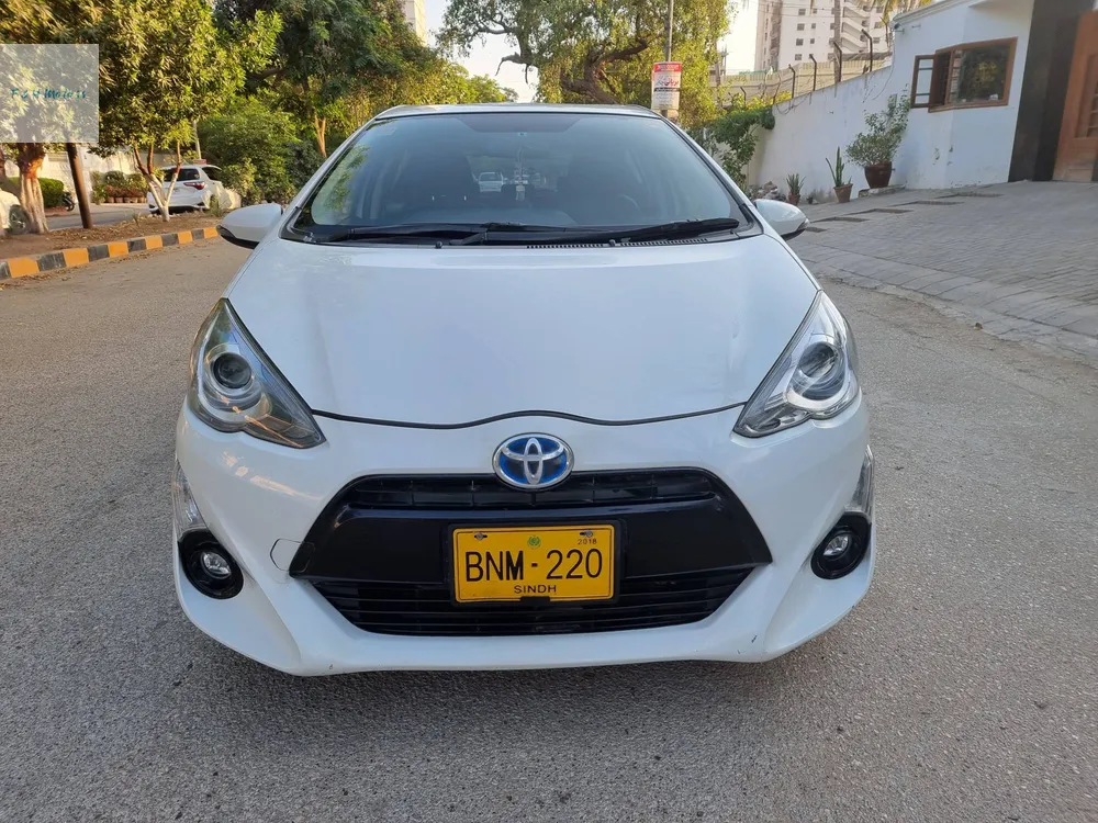 Toyota Aqua 2015 for Sale in Karachi Image-1