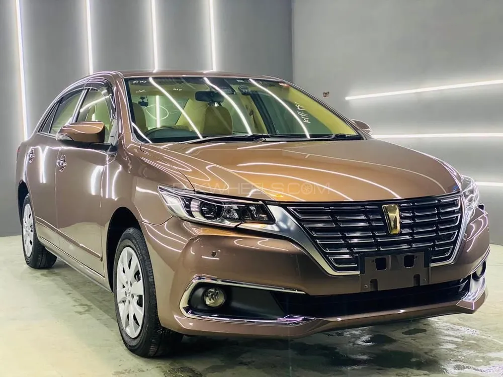 Toyota Premio 2017 for Sale in Peshawar Image-1