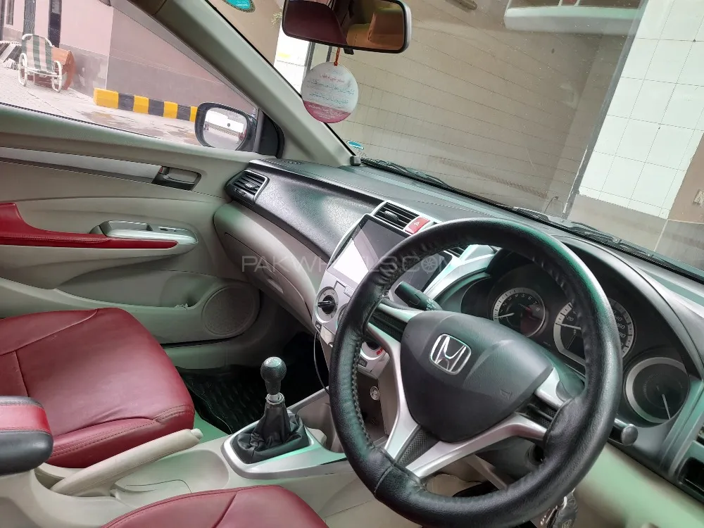 Honda City 2018 for Sale in Okara Image-1
