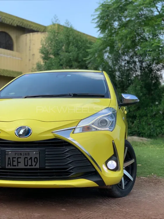 Toyota Vitz 2017 for Sale in Sialkot Image-1
