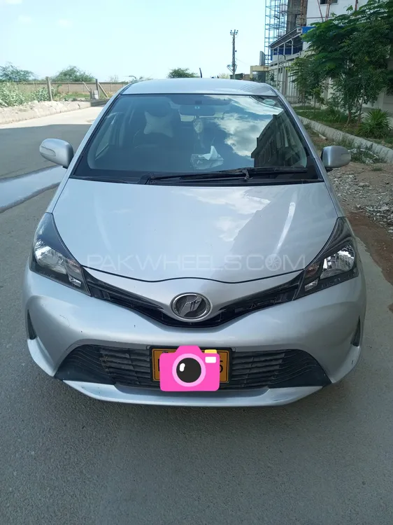 Toyota Vitz 2016 for Sale in Karachi Image-1