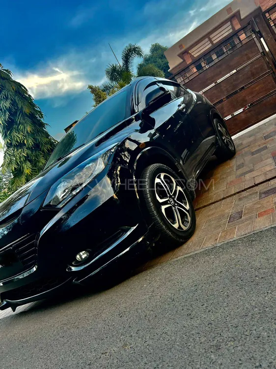Honda Vezel 2014 for Sale in Lahore Image-1