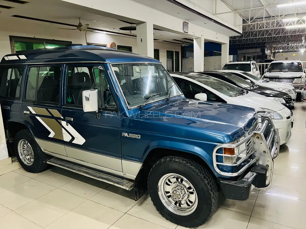 مٹسوبیشی پجیرو 1990 for Sale in پشاور Image-1