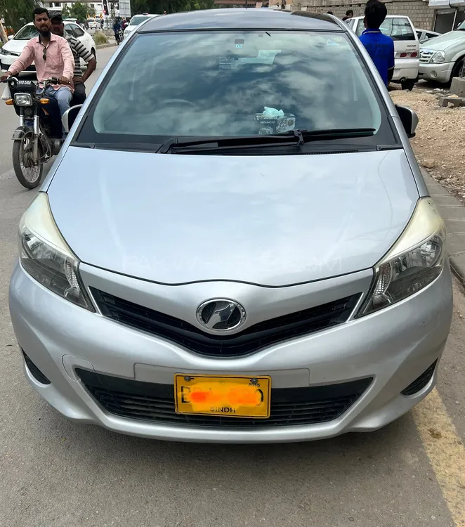 Toyota Vitz 2011 for Sale in Hyderabad Image-1