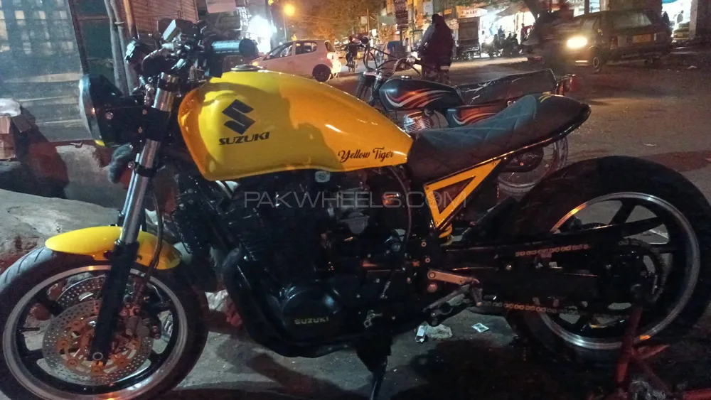 Suzuki GSX-R750 1982 for Sale Image-1