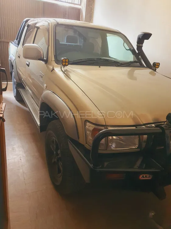Toyota Hilux 2002 for Sale in Haroonabad Image-1