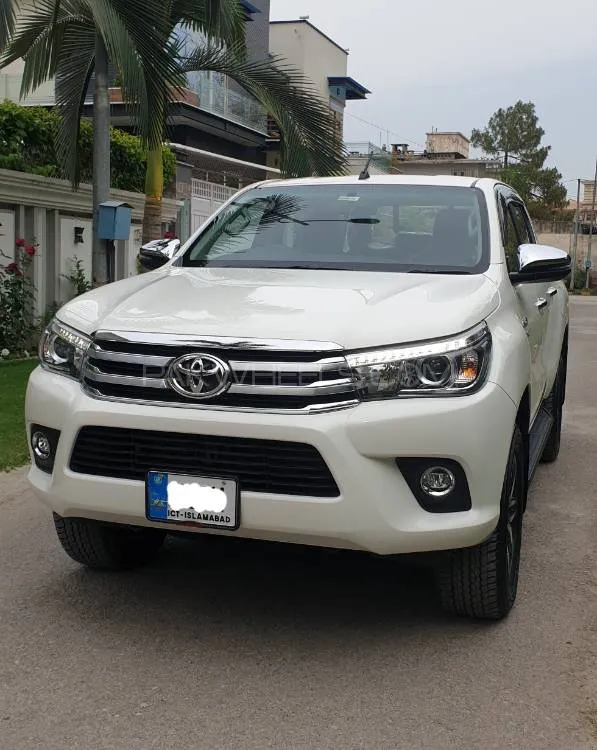 Toyota Hilux 2020 for Sale in Peshawar Image-1