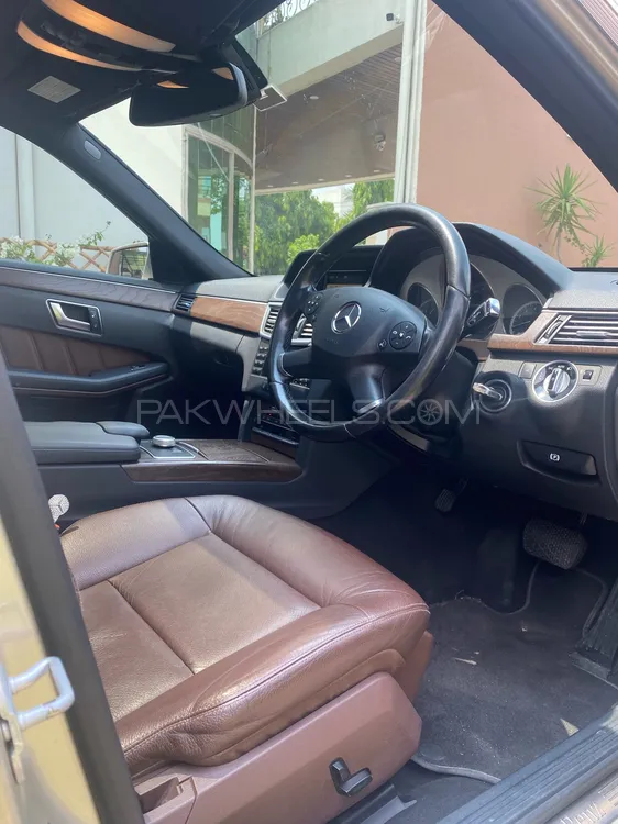Mercedes Benz E Class 2012 for Sale in Lahore Image-1