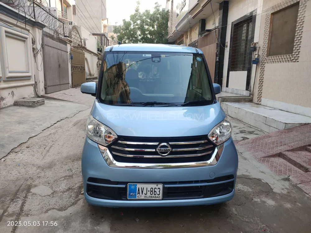 نسان ڈیز 2017 for Sale in فیصل آباد Image-1
