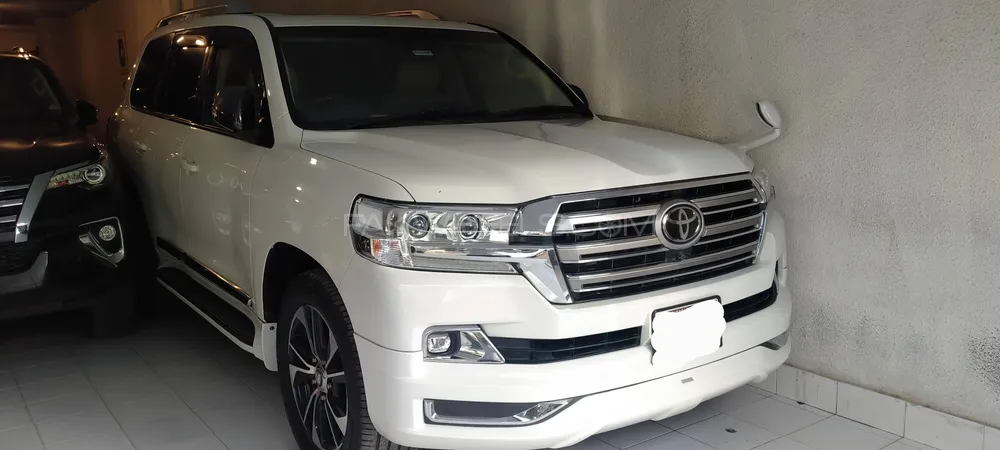 Toyota Land Cruiser 2017 for Sale in Karachi Image-1
