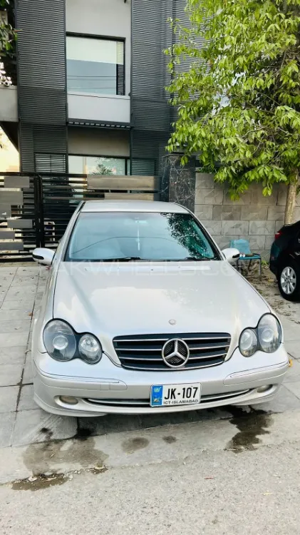 Mercedes Benz C Class 2003 for Sale in Islamabad Image-1
