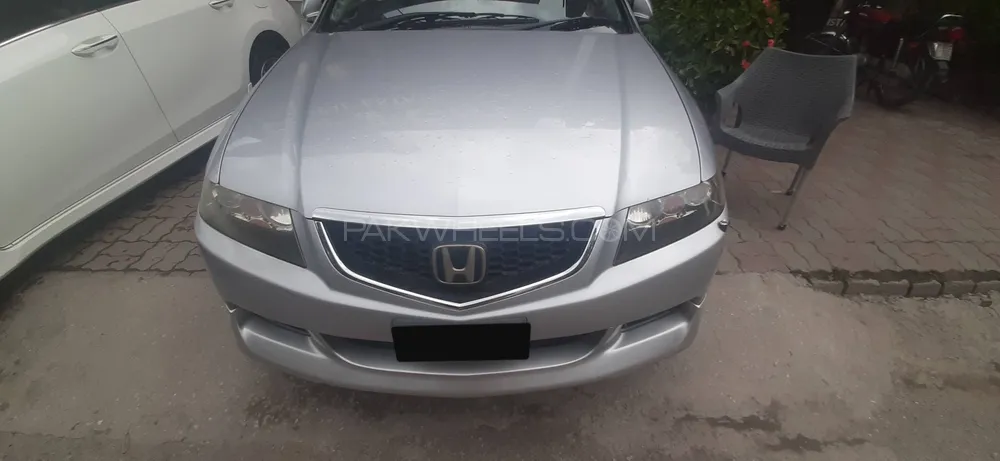 Honda Accord 2004 for Sale in Islamabad Image-1