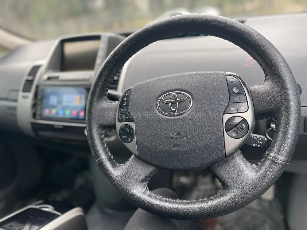 Toyota Prius 2008 for Sale in Islamabad Image-1