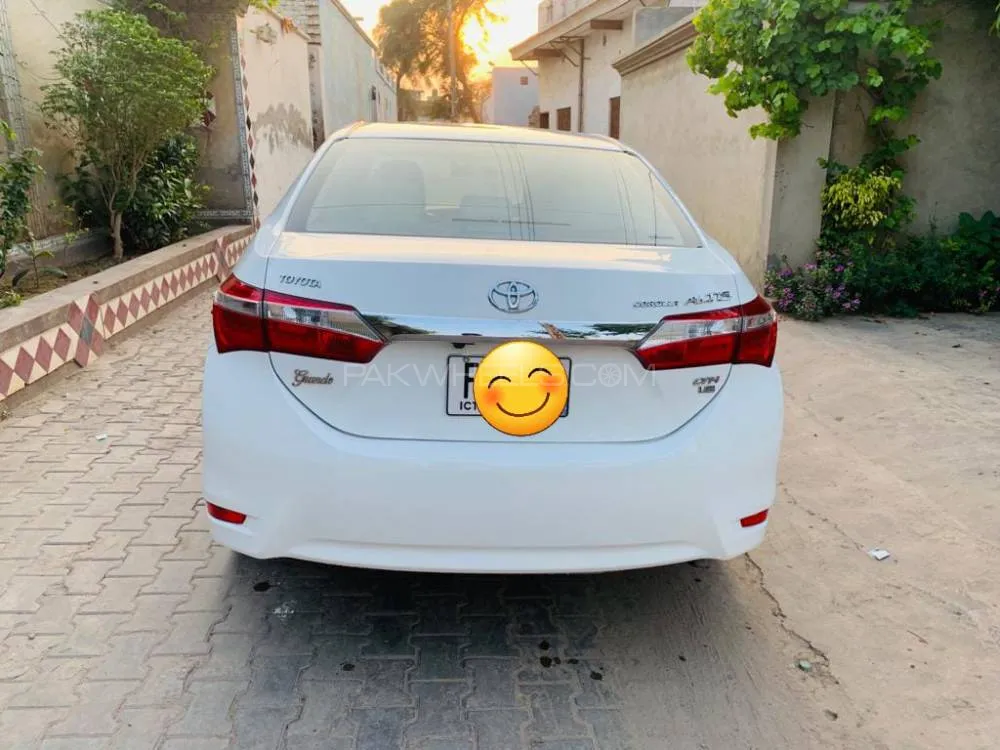 Toyota Corolla 2015 for Sale in Multan Image-1