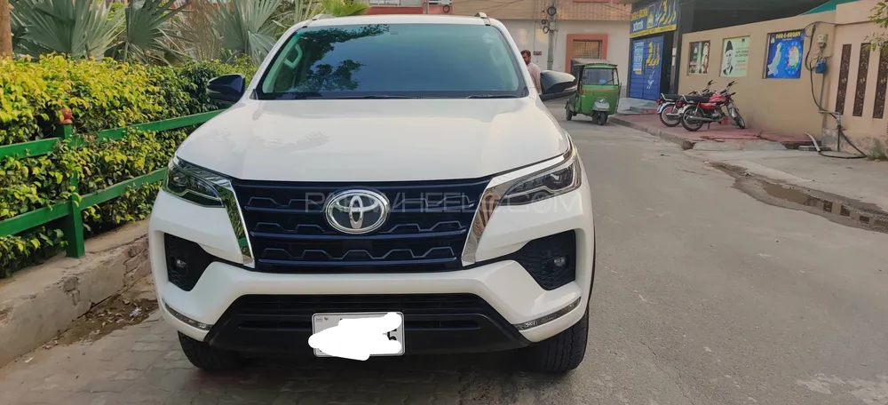 ٹویوٹا فورچیونر 2021 for Sale in فیصل آباد Image-1