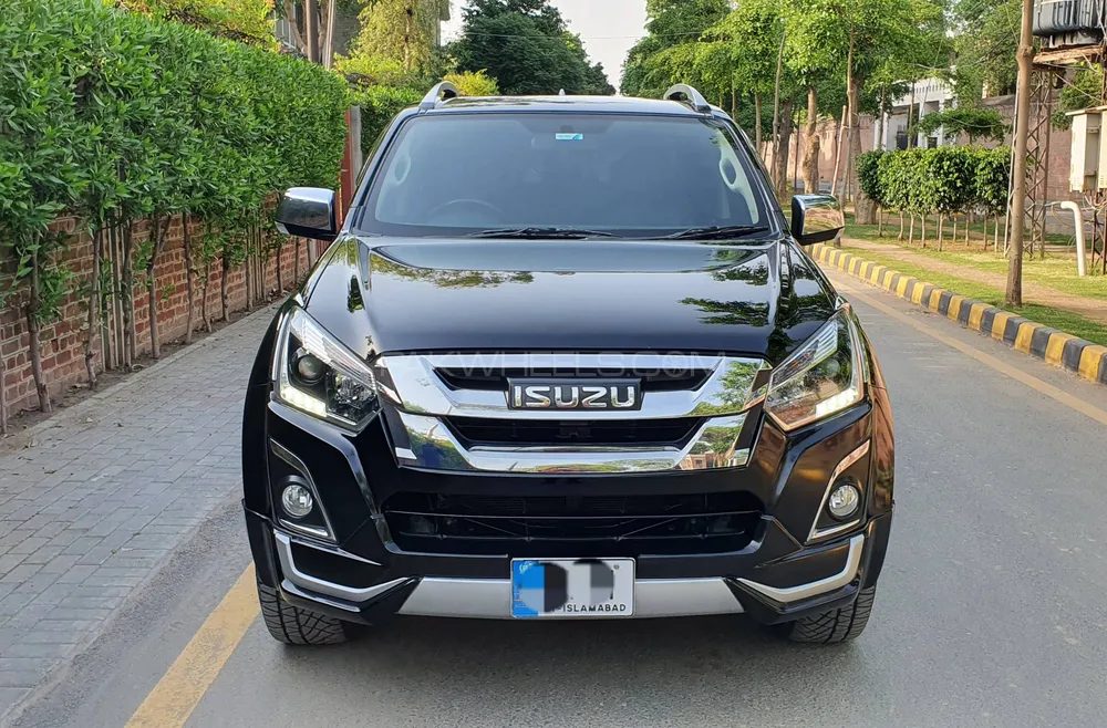Isuzu D-Max 2019 for Sale in Lahore Image-1