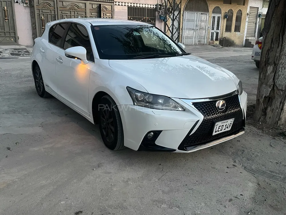 Lexus CT200h 2011 for Sale in Islamabad Image-1