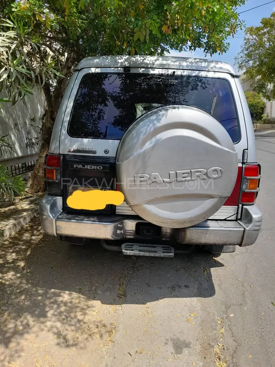 Mitsubishi Pajero 1998 for Sale in Karachi Image-1