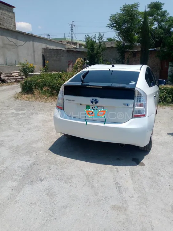 Toyota Prius 2011 for Sale in Islamabad Image-1