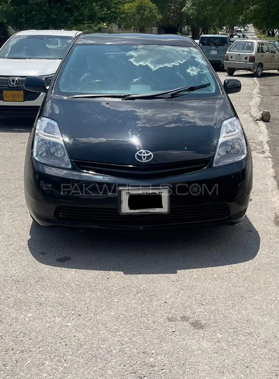 Toyota Prius 2010 for Sale in Islamabad Image-1