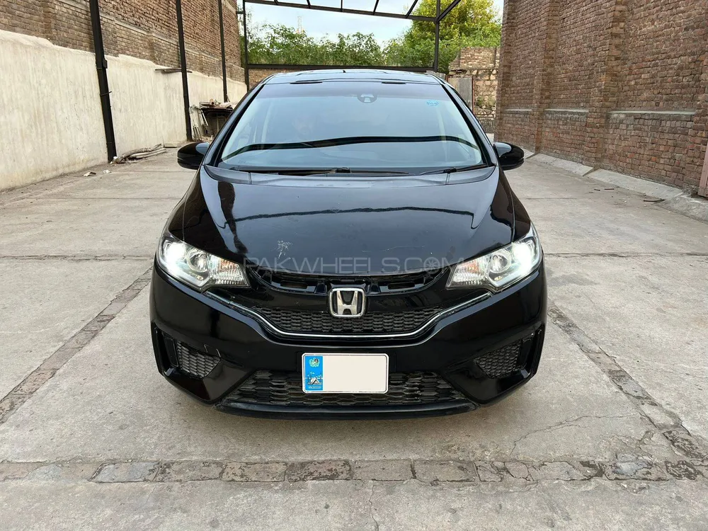 Honda Fit 2015 for Sale in Islamabad Image-1