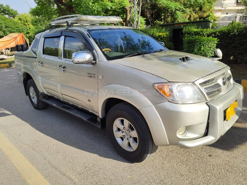 Toyota Hilux 2007 for Sale in Islamabad Image-1