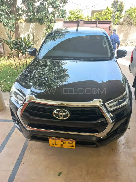 Toyota Hilux 2021 for Sale in Multan Image-1