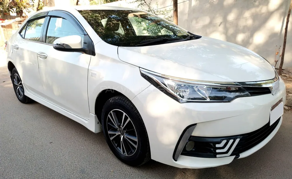 Toyota Corolla 2017 for Sale in Karachi Image-1