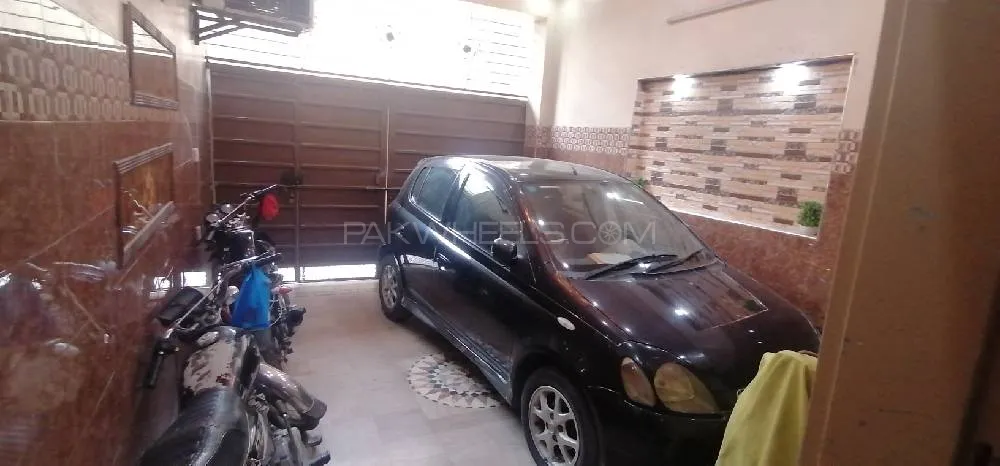 Toyota Vitz 1999 for Sale in Lahore Image-1