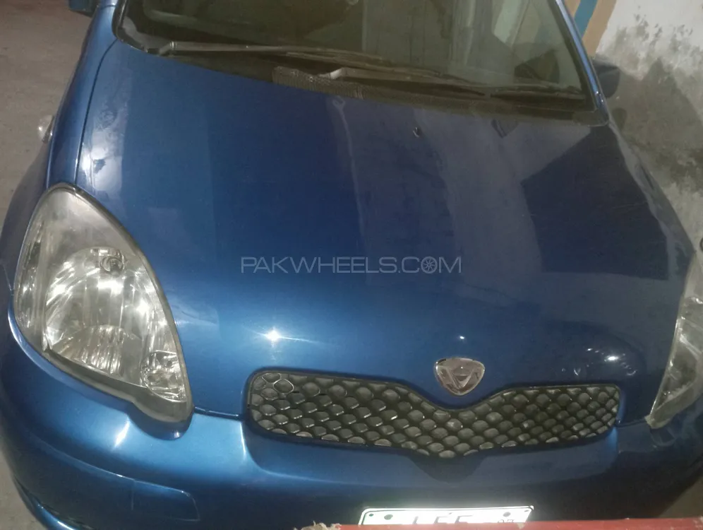 Toyota Vitz 2002 for Sale in Lahore Image-1