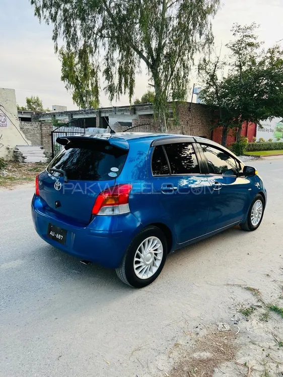 Toyota Vitz 2010 for Sale in Chakwal Image-1