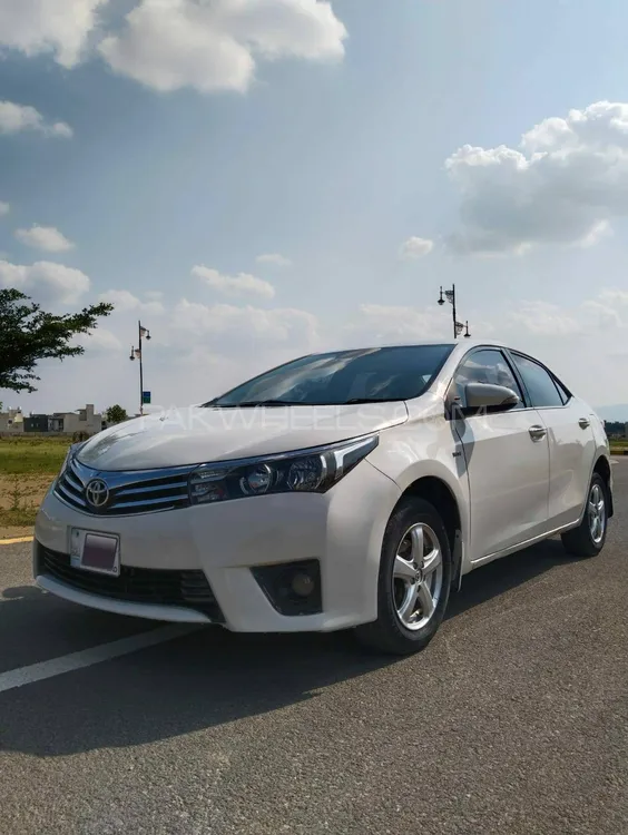 Toyota Corolla 2015 for Sale in Attock Image-1